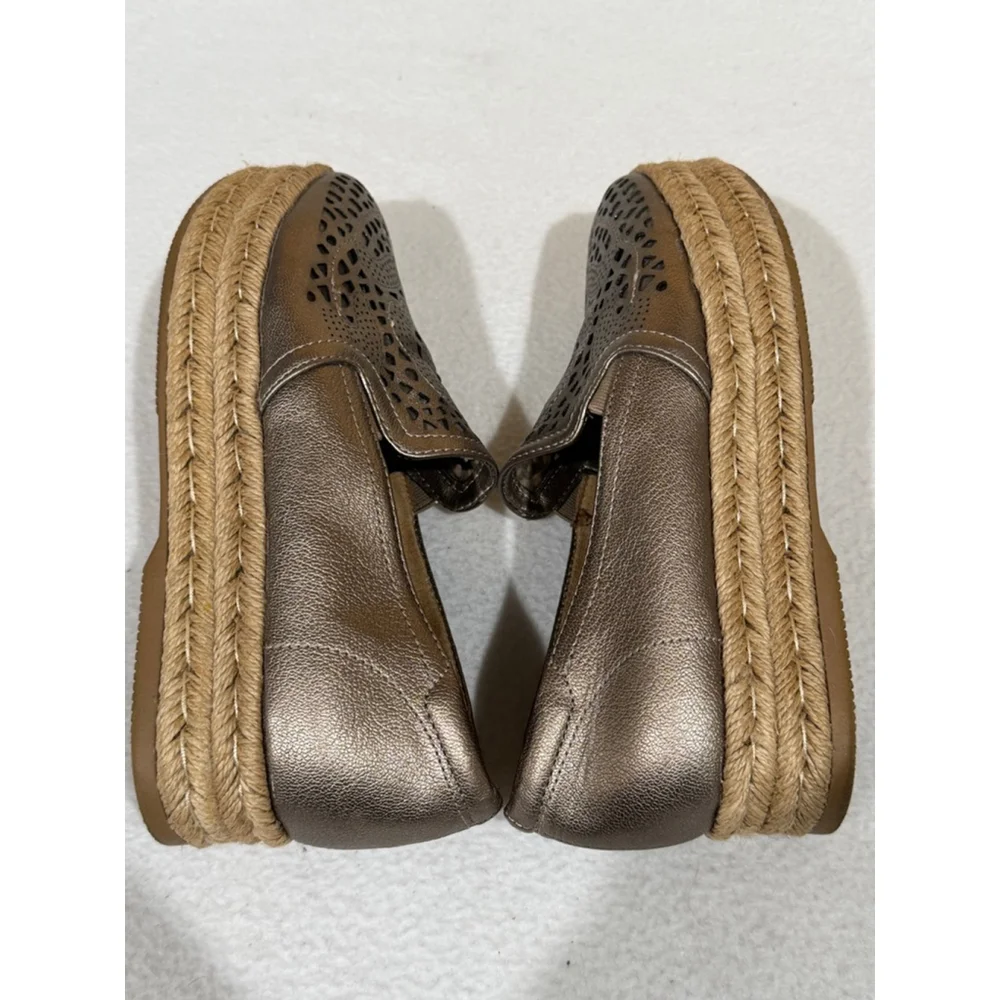 Women's Naturalizer Bronze Perforated platform Espadrilles Size 7.5